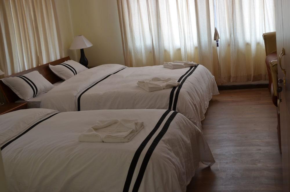 Hotel Amaryllis Катманду Екстер'єр фото