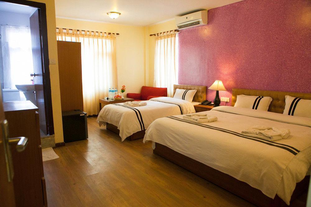 Hotel Amaryllis Катманду Екстер'єр фото