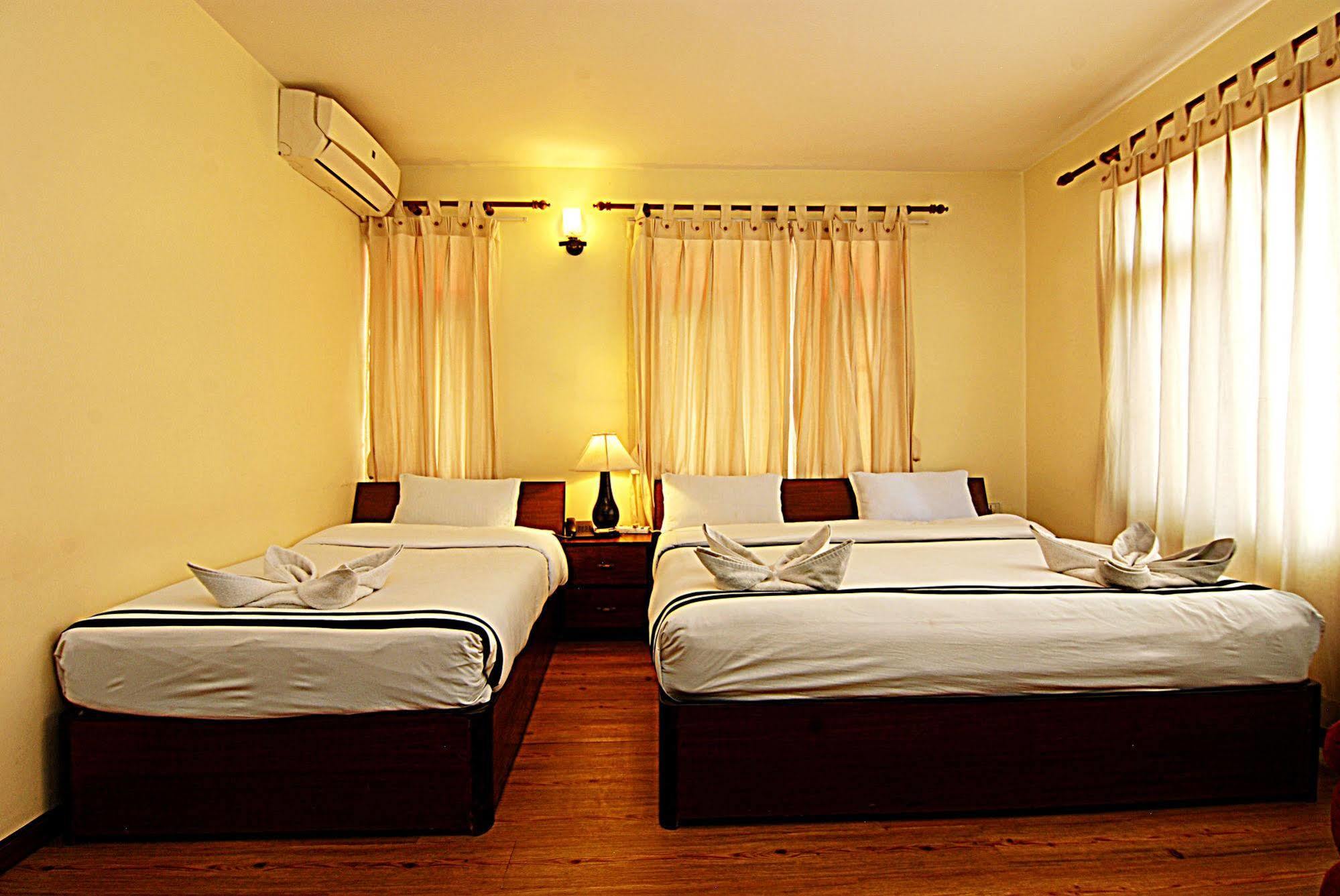 Hotel Amaryllis Катманду Екстер'єр фото