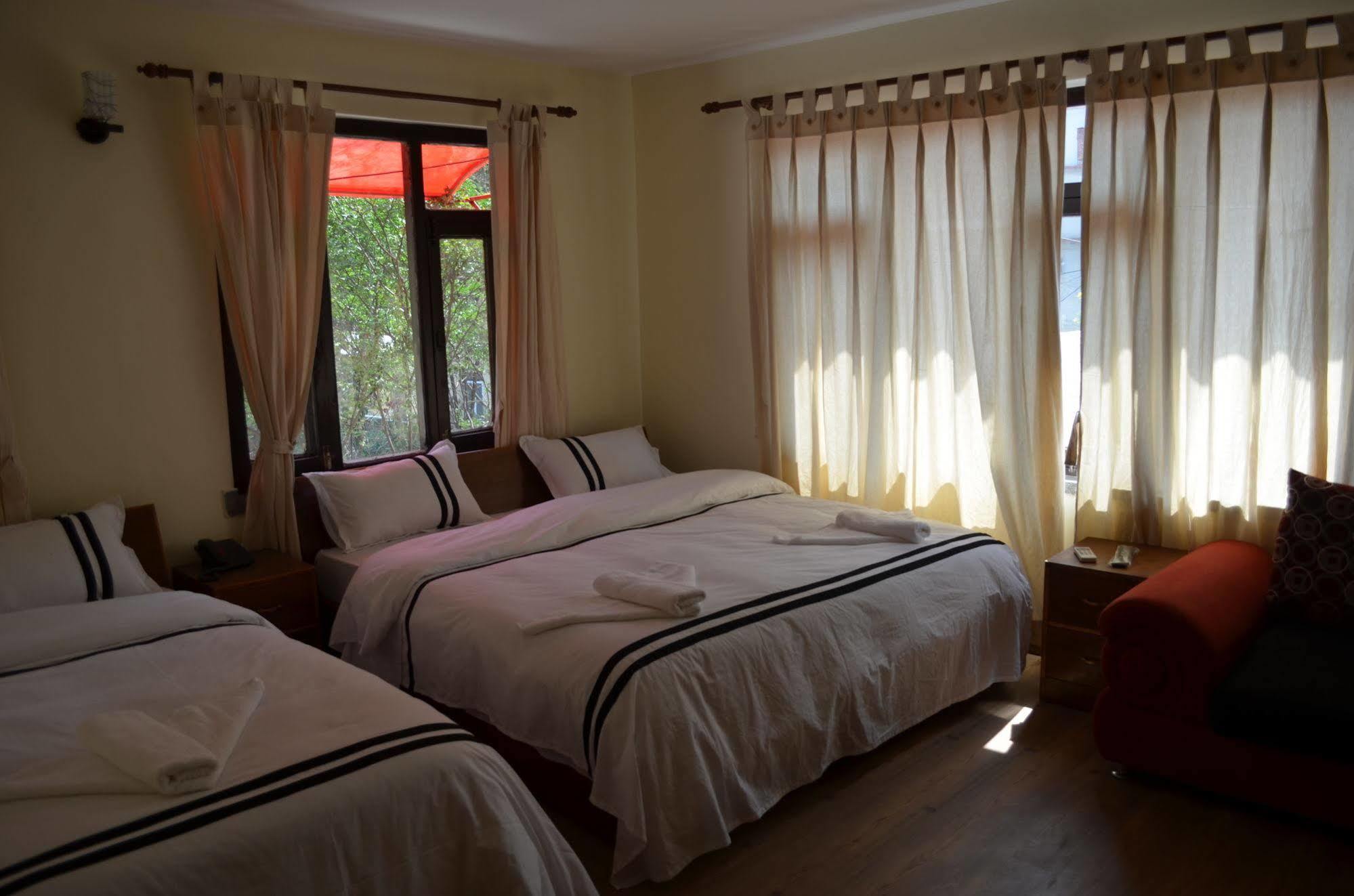Hotel Amaryllis Катманду Екстер'єр фото