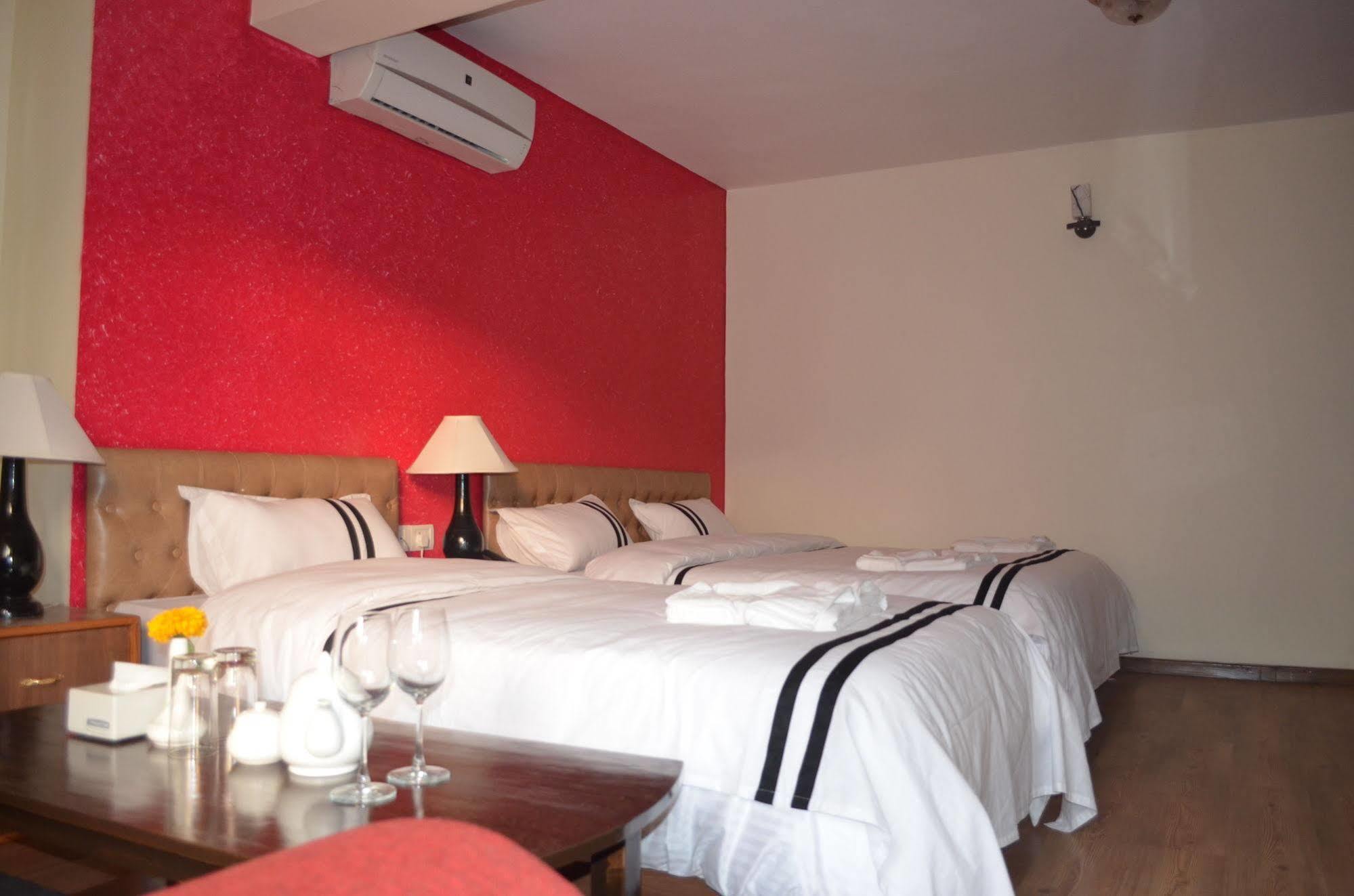 Hotel Amaryllis Катманду Екстер'єр фото