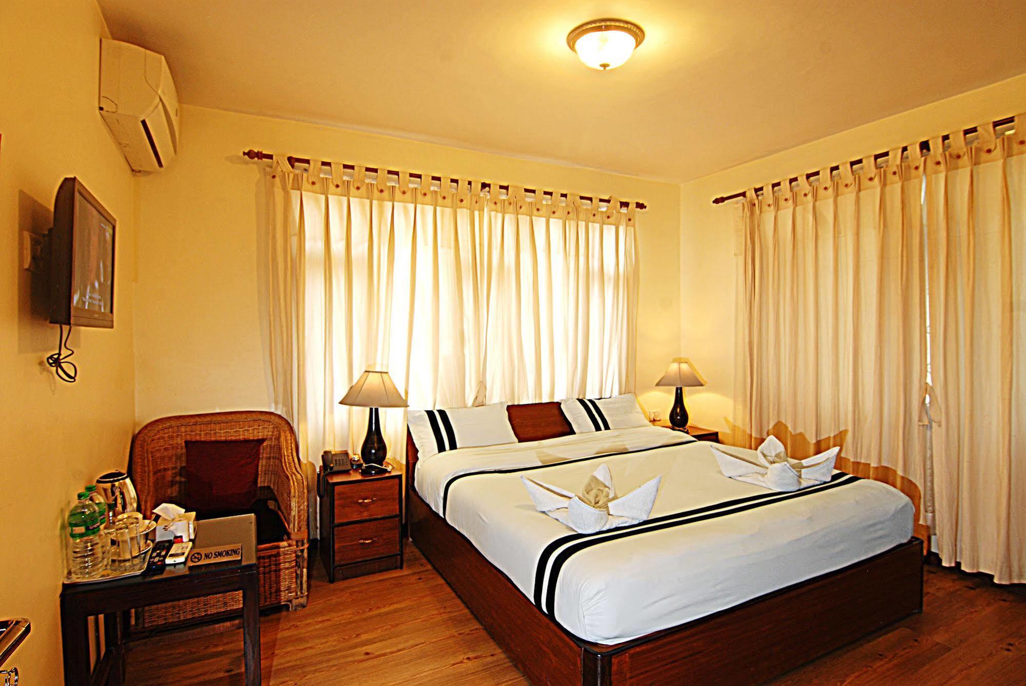 Hotel Amaryllis Катманду Екстер'єр фото