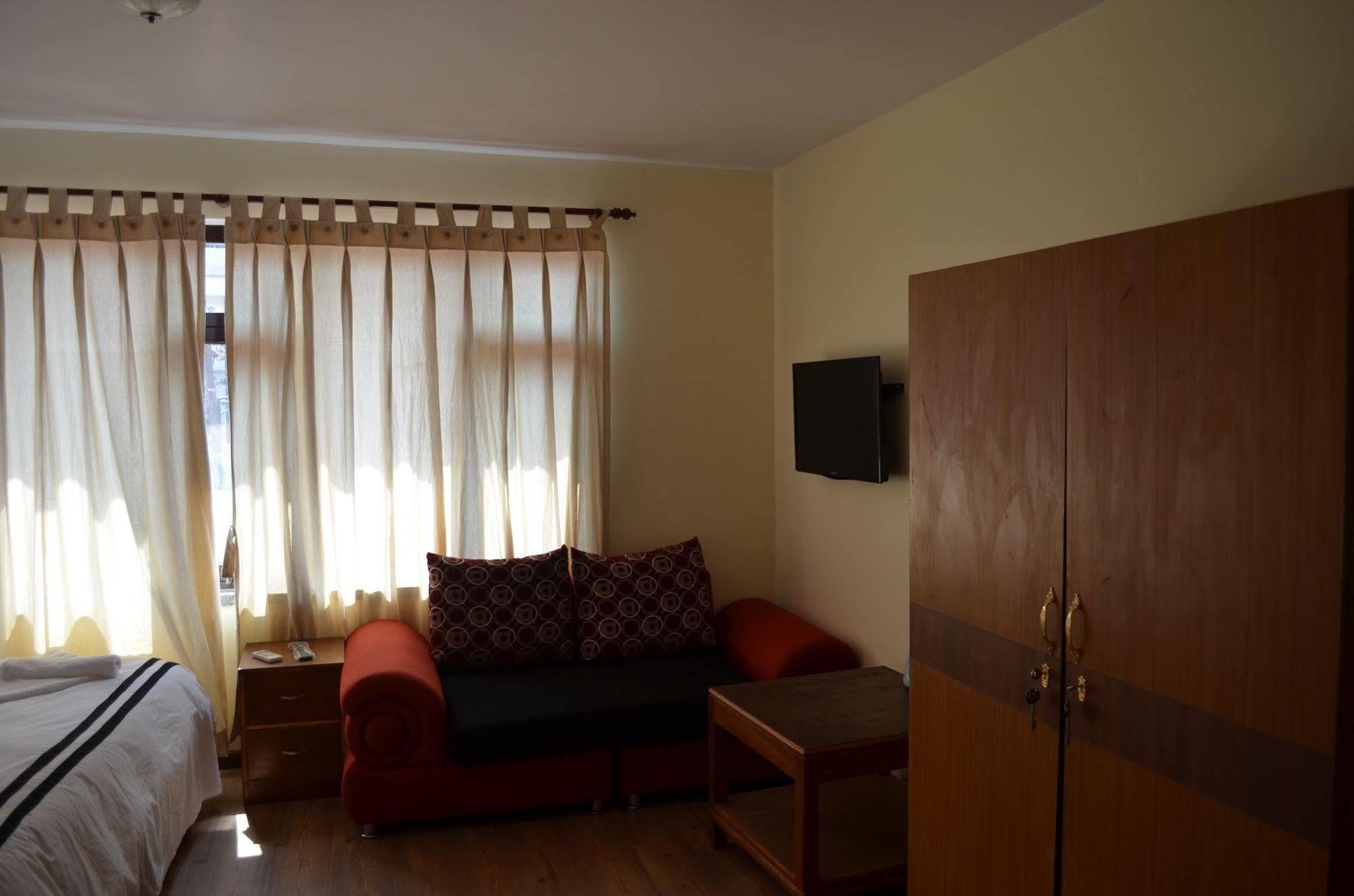 Hotel Amaryllis Катманду Екстер'єр фото