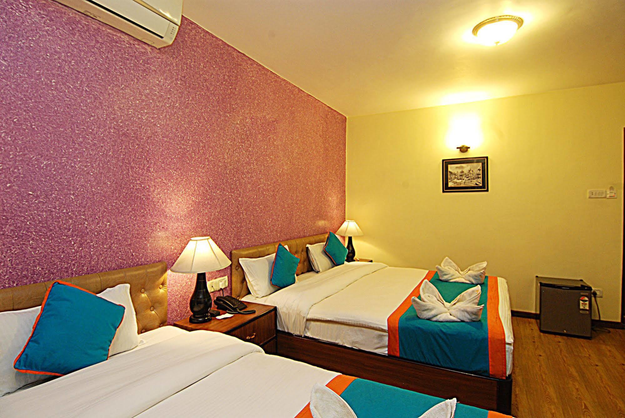 Hotel Amaryllis Катманду Екстер'єр фото